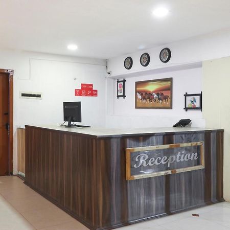 Oyo 45895 Hotel Blue Nile Ченнаи Экстерьер фото