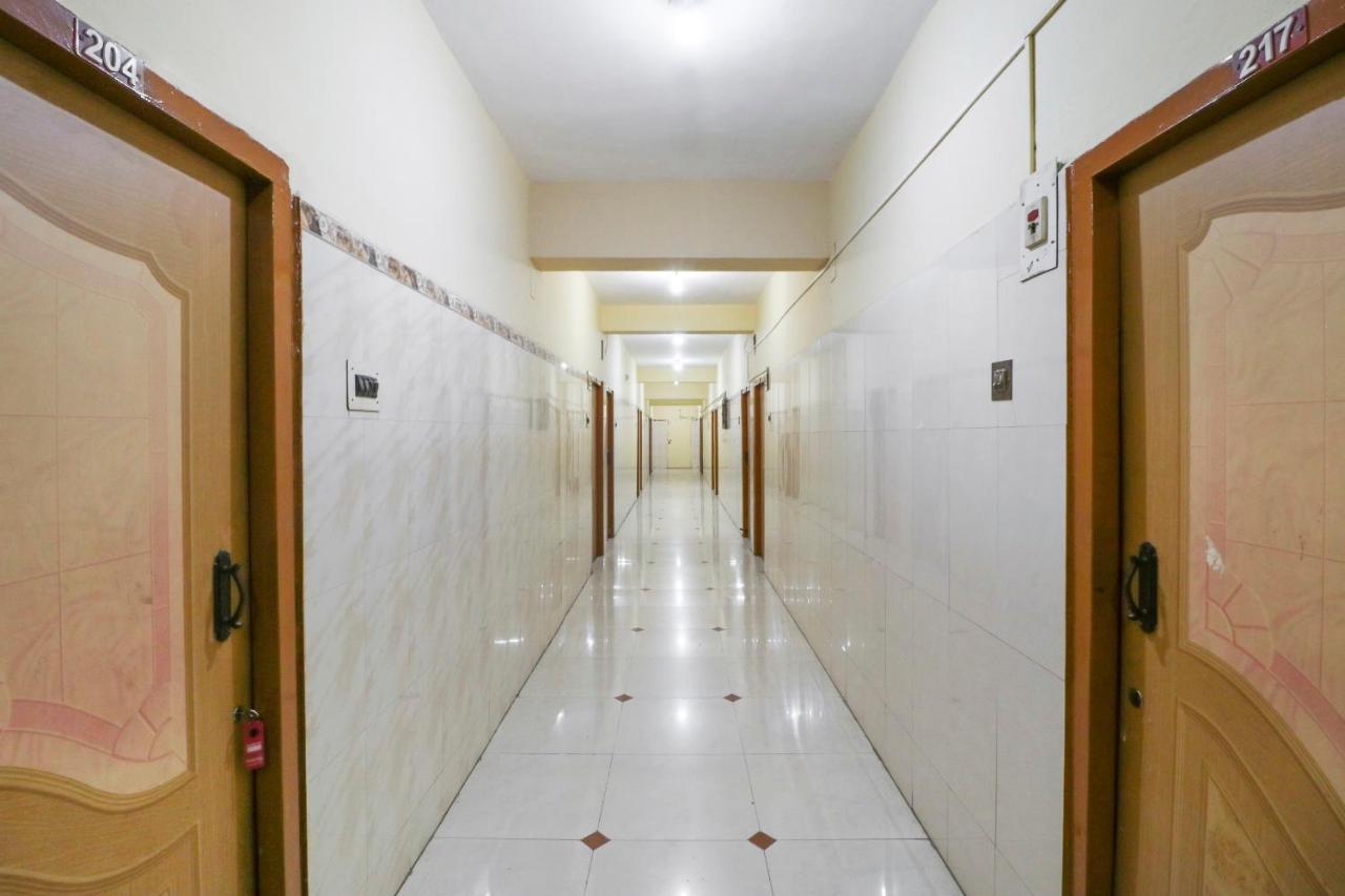 Oyo 45895 Hotel Blue Nile Ченнаи Экстерьер фото