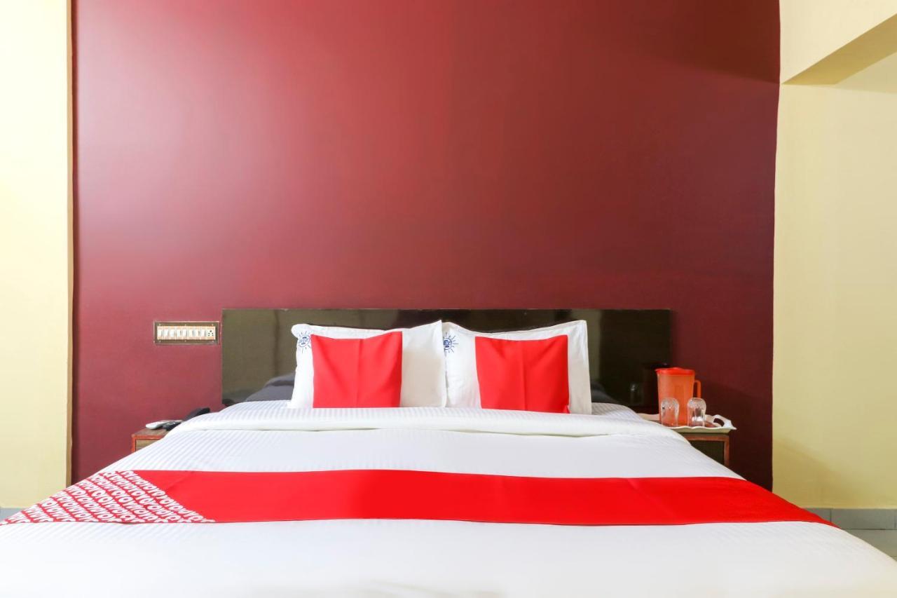 Oyo 45895 Hotel Blue Nile Ченнаи Экстерьер фото
